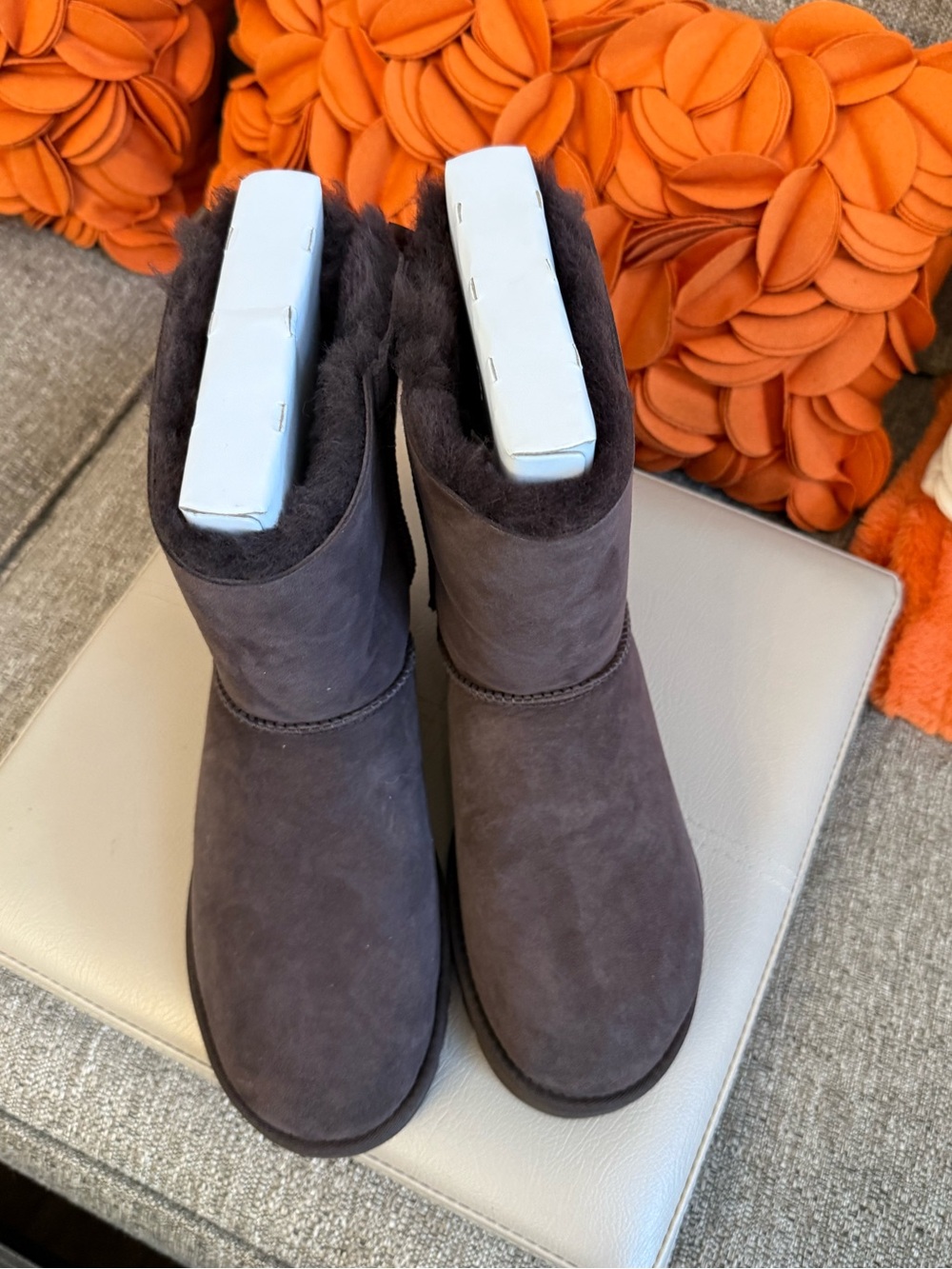 New in the Box UGG Bailey Bow Chocolate Brown Suede Boots 1002954 - Picture 4 of 11
